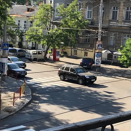 квартира возле парка Apartment Odesa